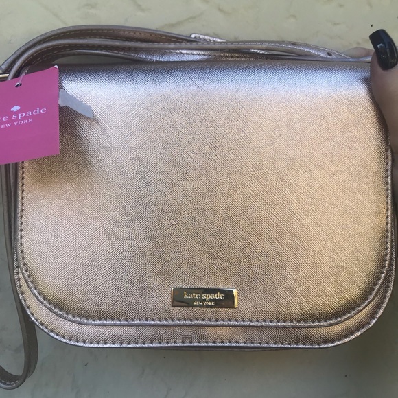 kate spade Handbags - Gorgeous Kate Spade rose gold large carsen bag❤️